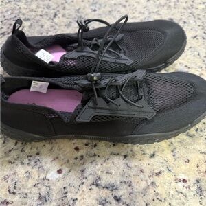 Women's Black Aquatic shoes